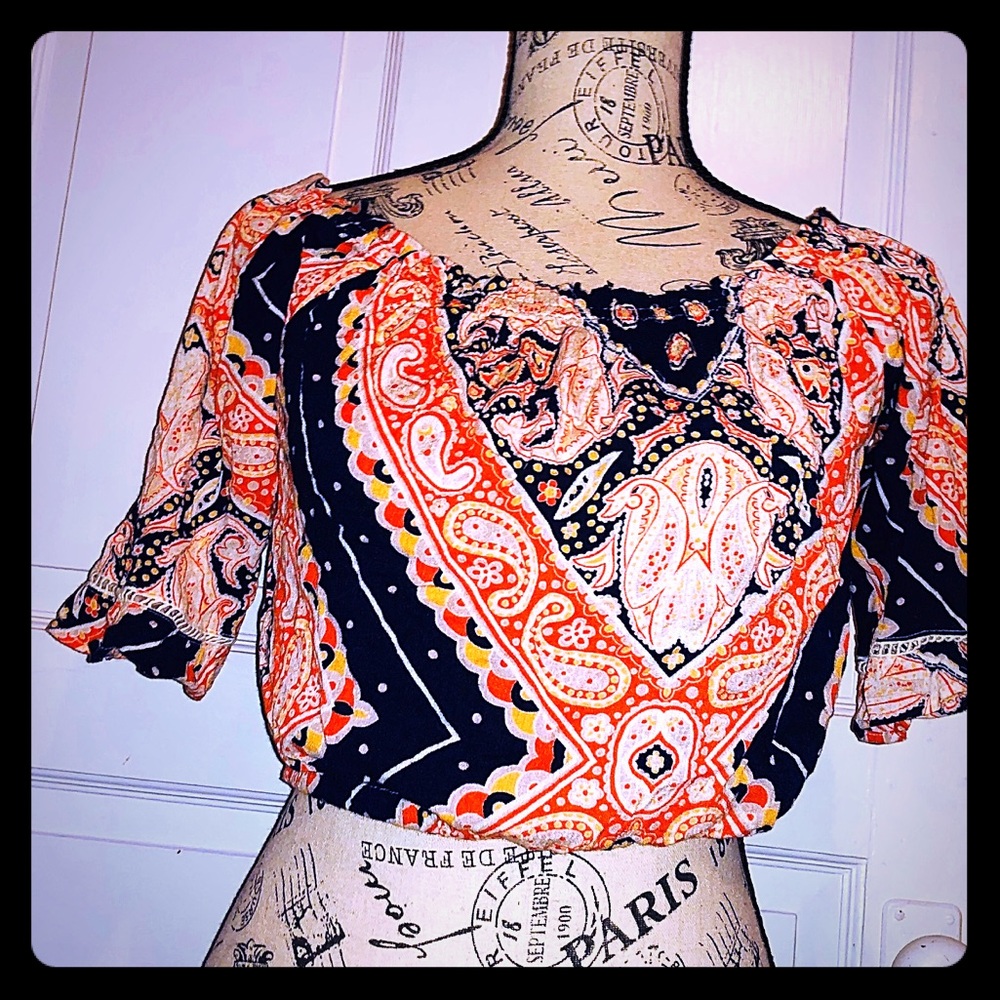 TIMING Bohemian style ofc the shoulder top